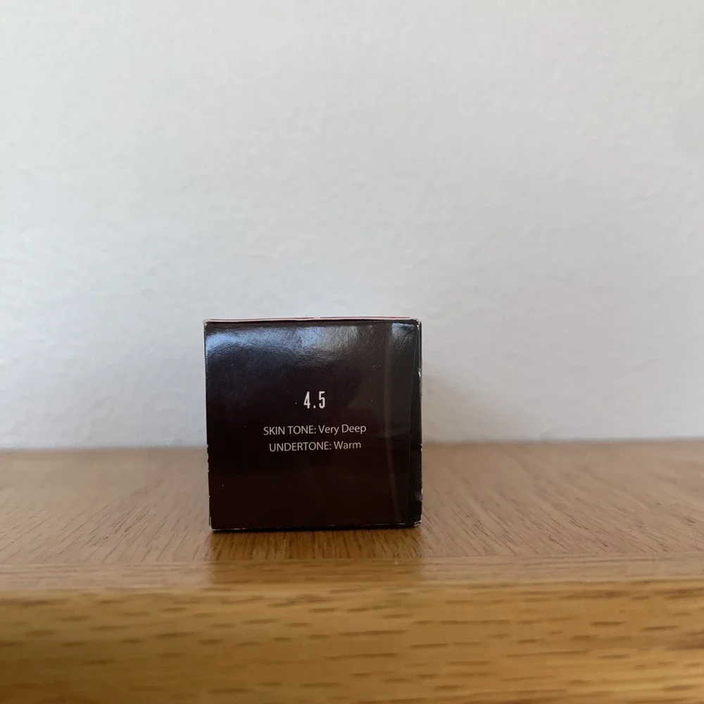 Smashbox Studio Skin Hydrating Foundation ~ 4.5 Very Deep ~ 1 oz Full Size ~NEW!